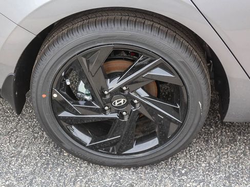 New 2026 Hyundai Elantra SEL Sport FWD image 9