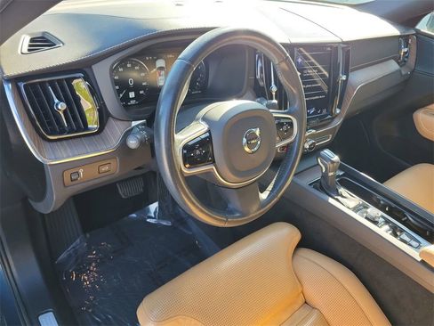 Used 2021 Volvo XC60 T5 Inscription w/ Protection Package Premier image 25