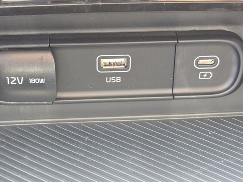 New 2025 Kia Sportage LX image 12