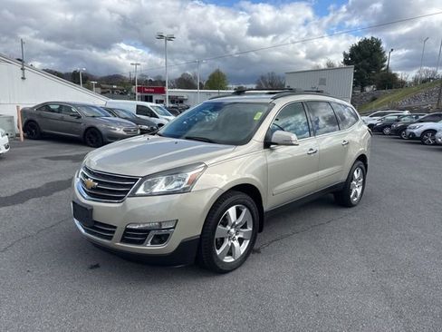 Used 2015 Chevrolet Traverse LTZ image 4