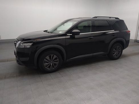 Used 2023 Nissan Pathfinder SV FWD image 2