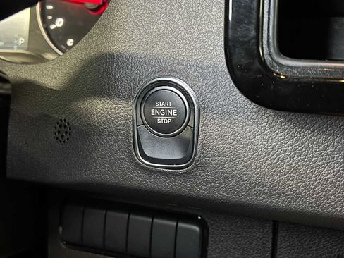 Used 2025 Mercedes-Benz Sprinter 2500 image 29