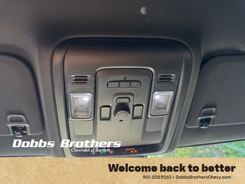 Used 2023 Chevrolet Tahoe Z71 w/ Luxury Package AWD/4WD image 32
