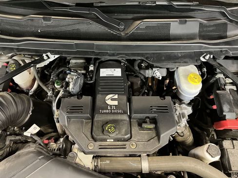 Used 2024 RAM 3500 Big Horn AWD/4WD image 12