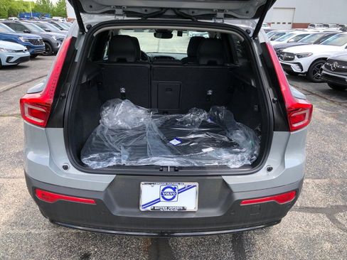 New 2025 Volvo XC40 B5 Plus w/ Protection Package Premier image 36