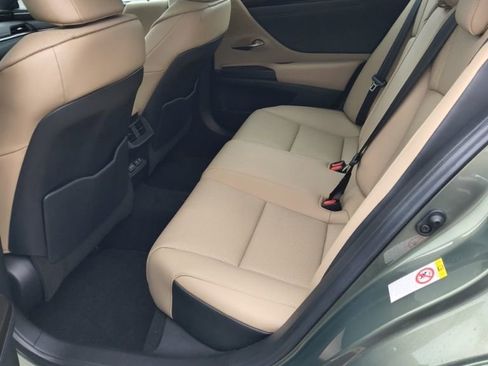 Used 2019 Lexus ES 350 image 16