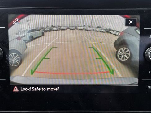 Used 2025 Volkswagen Jetta SE image 13