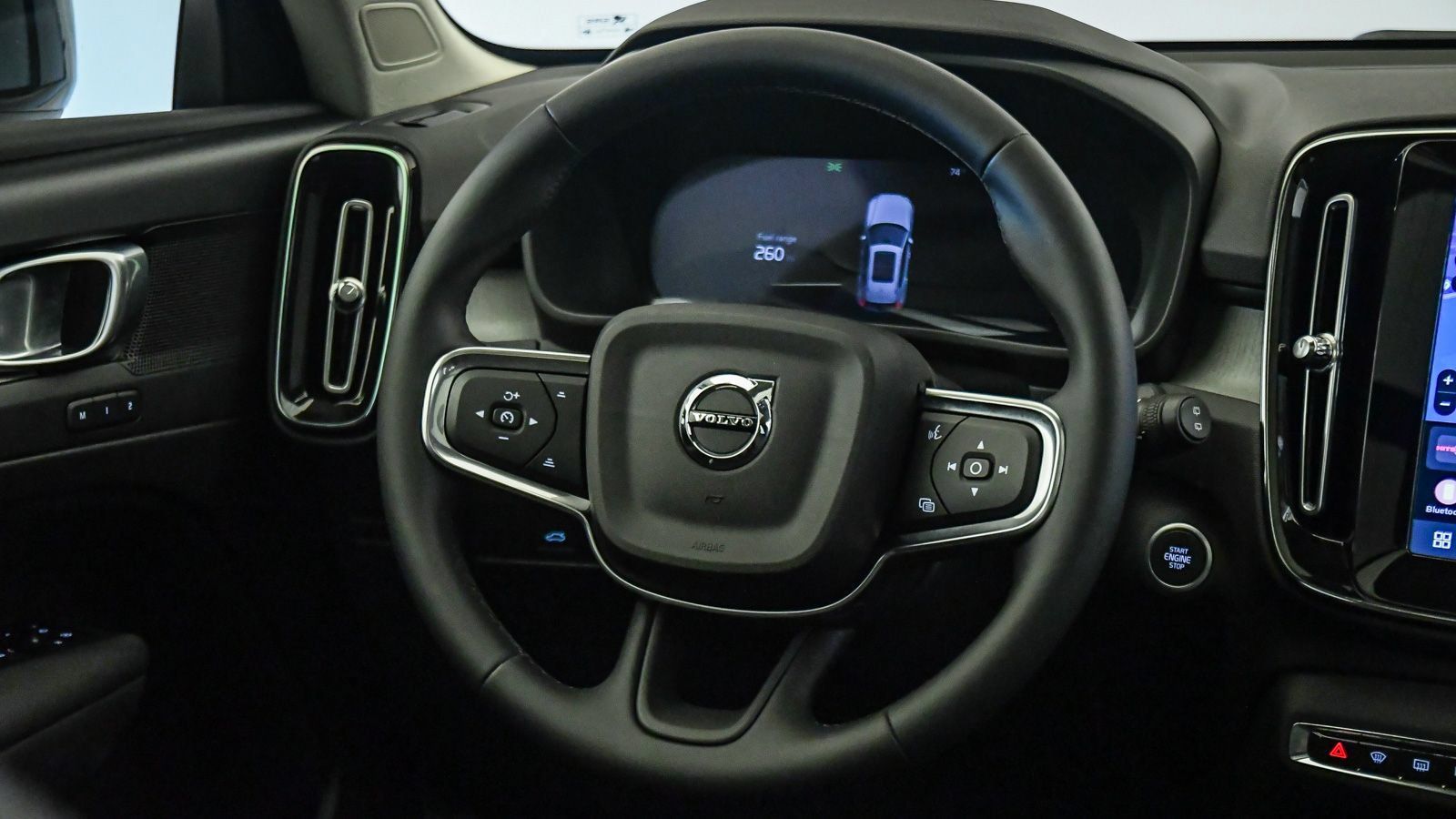 Certified 2026 Volvo XC40 B5 Plus AWD/4WD image 13