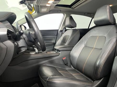Used 2022 Nissan Altima 2.5 SR w/ Midnight Edition Package FWD image 17