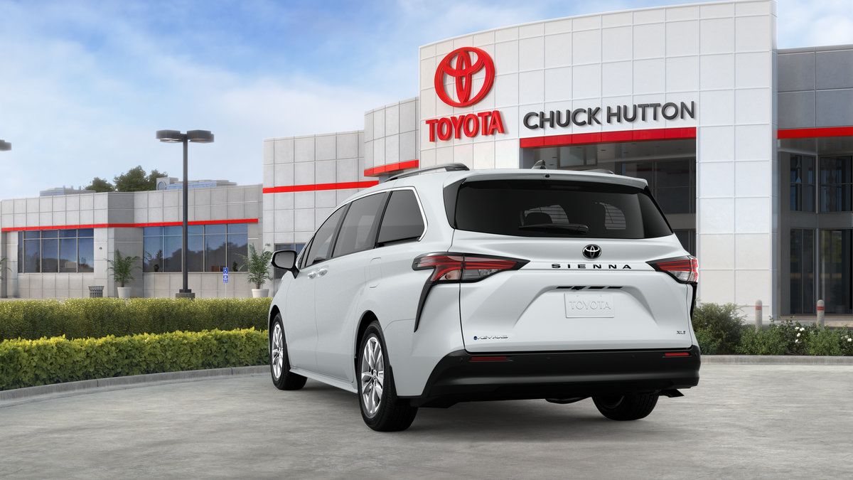 Certified 2026 Toyota Sienna XLE AWD/4WD image 43