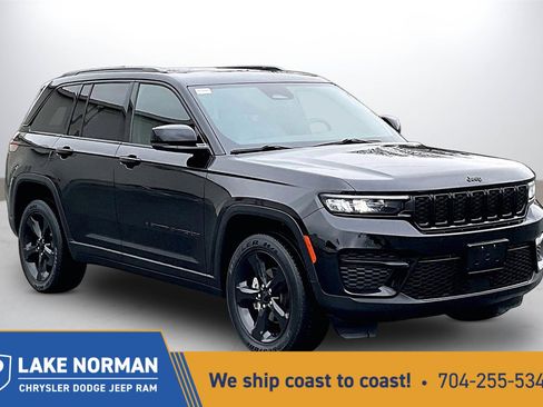 Certified 2023 Jeep Grand Cherokee Altitude image 1