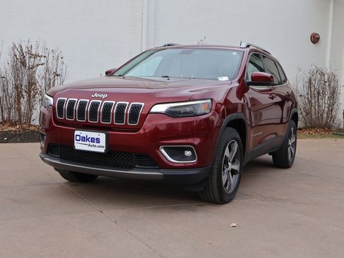 Used 2019 Jeep Cherokee Limited w/ Luxury Group image 4