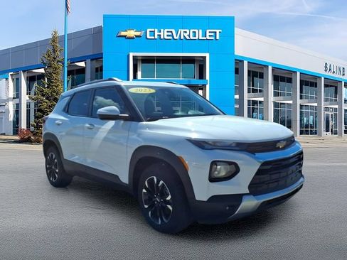 Used 2023 Chevrolet TrailBlazer LT w/ Convenience Package FWD image 1