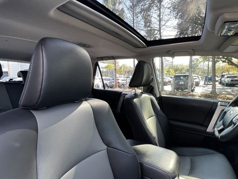 Used 2022 Toyota 4Runner SR5 Premium image 47