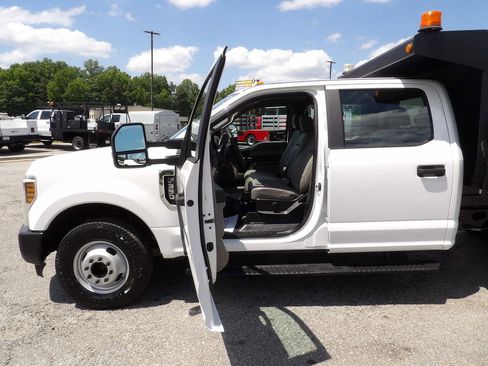 Used 2019 Ford F350 XL w/ Power Equipment Group RWD image 25
