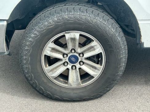 Used 2013 Ford F150 XLT w/ Mid Equipment Group AWD/4WD image 12
