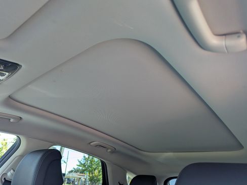 Used 2022 Genesis GV70 2.5T w/ Select Package image 22