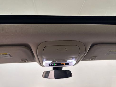 Used 2017 Cadillac XT5 Luxury image 28