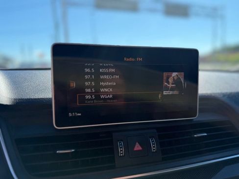 Used 2018 Audi SQ5 Premium Plus AWD/4WD image 30