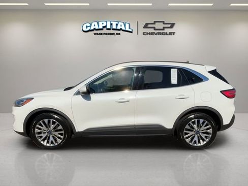 Used 2020 Ford Escape Titanium w/ Titanium Premium Package 2.0 image 2