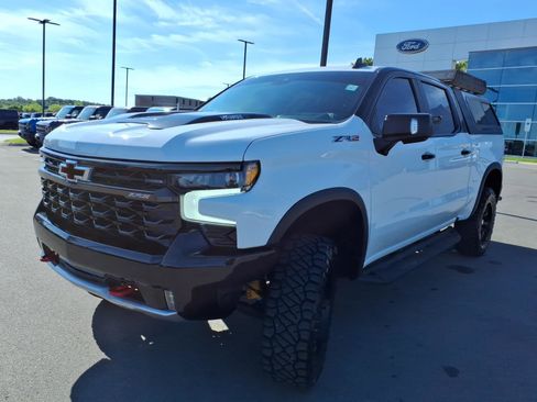 Used 2024 Chevrolet Silverado 1500 ZR2 w/ Technology Package AWD/4WD image 7