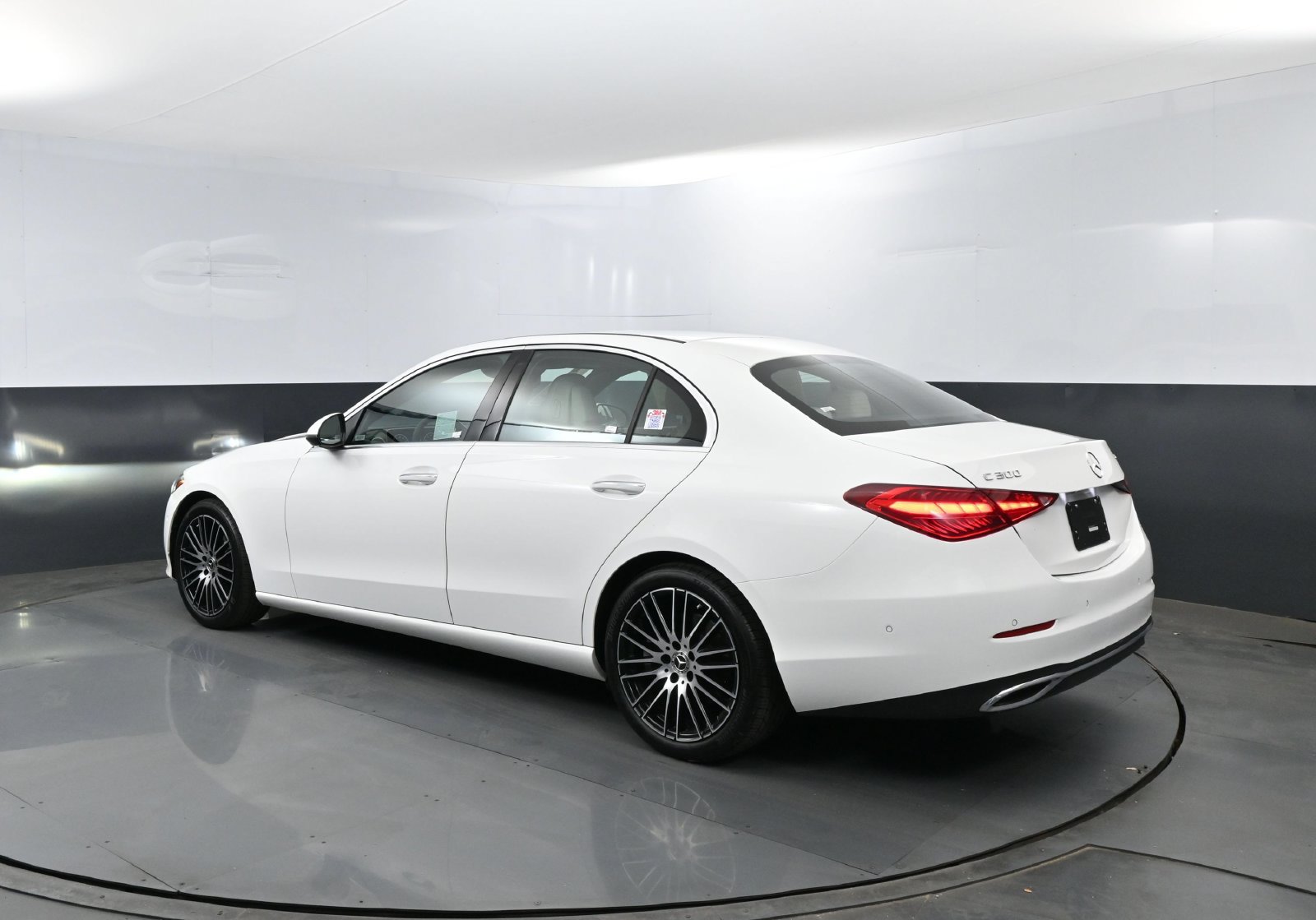 Used 2025 Mercedes-Benz C 300 4MATIC Sedan image 23