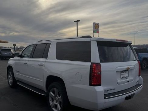 Used 2019 Chevrolet Suburban Premier image 6