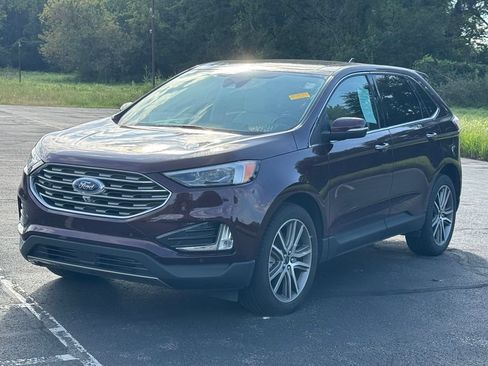 Used 2024 Ford Edge Titanium w/ Equipment Group 301A AWD/4WD image 3