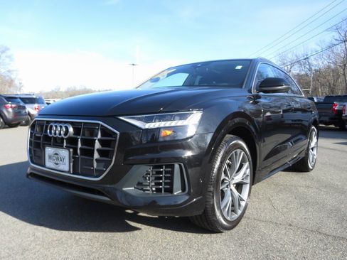 Used 2022 Audi Q8 Prestige image 1
