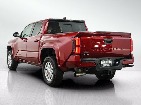 Used 2025 Toyota Tacoma SR5 w/ SR5 Upgrade Package AWD/4WD image 3