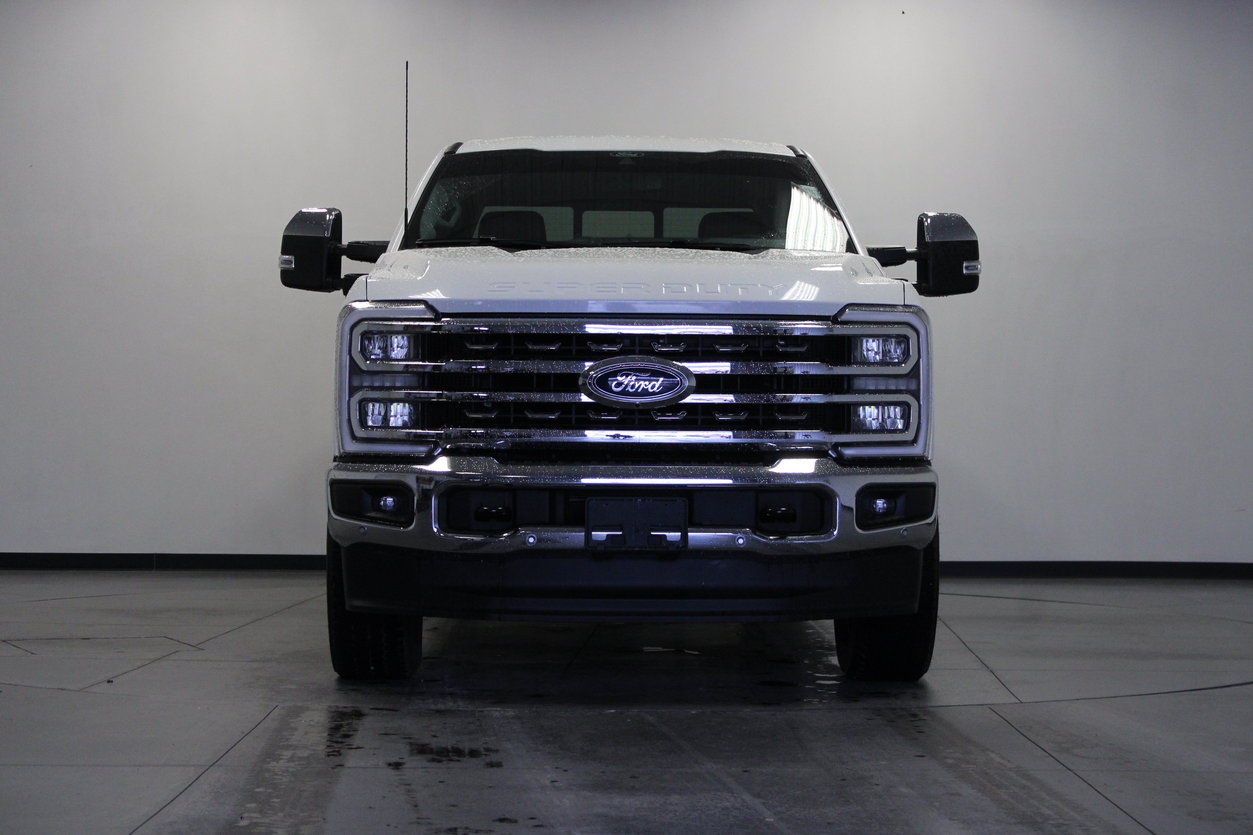 Used 2025 Ford F350 Lariat w/ Lariat Ultimate Package AWD/4WD image 9