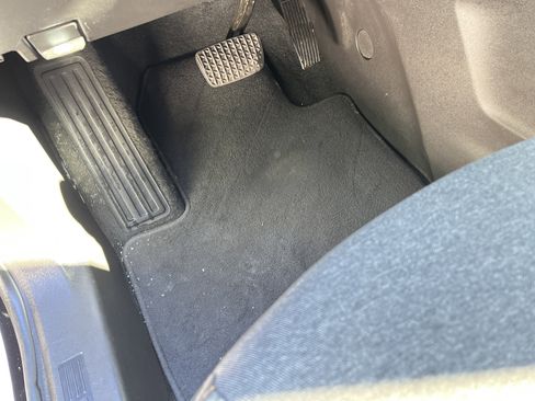 Used 2024 Chevrolet Equinox LT image 17