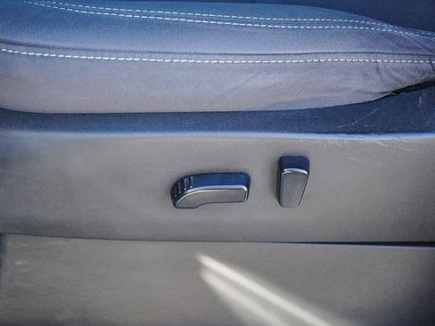 Used 2022 Nissan Frontier SV image 21