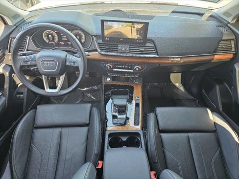 Used 2024 Audi Q5 e Premium Plus AWD/4WD image 4