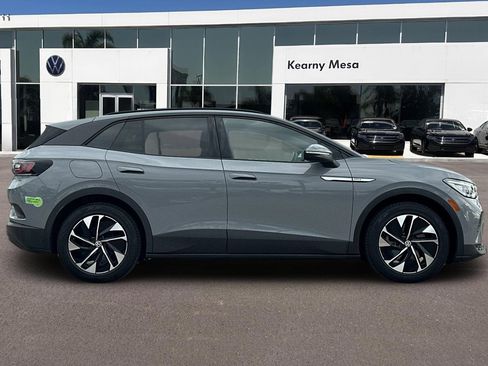 Used 2022 Volkswagen ID.4 Pro S image 3