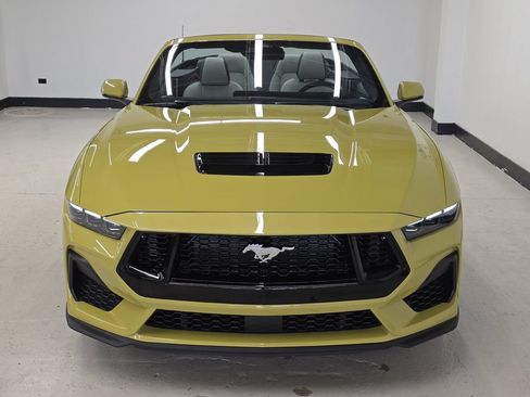 Used 2025 Ford Mustang GT Premium w/ GT Performance Package RWD image 3