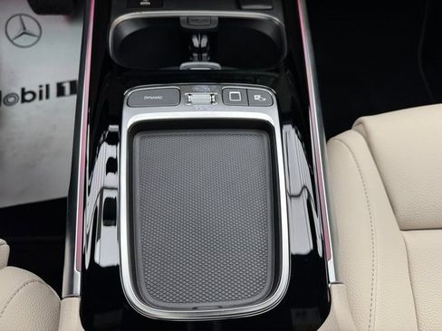 New 2025 Mercedes-Benz GLB 250 4MATIC image 19