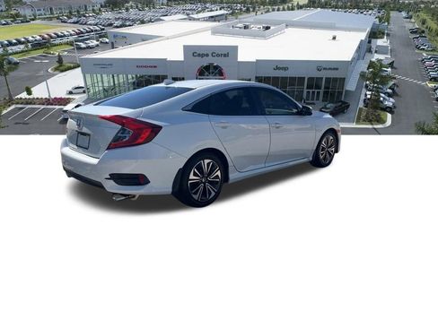 Used 2018 Honda Civic EX-L image 9
