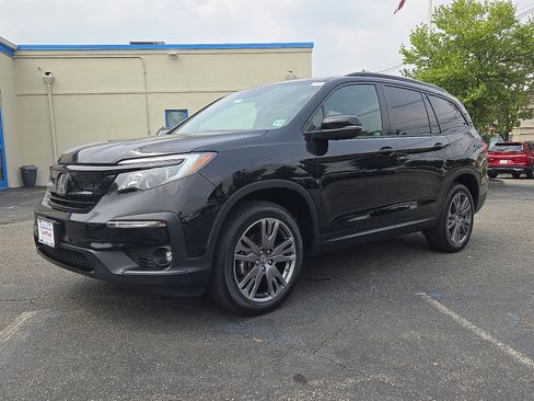 Certified 2022 Honda Pilot Sport image 3