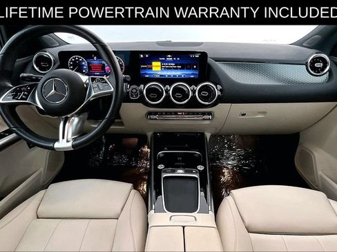 Used 2025 Mercedes-Benz GLA 250 4MATIC image 19
