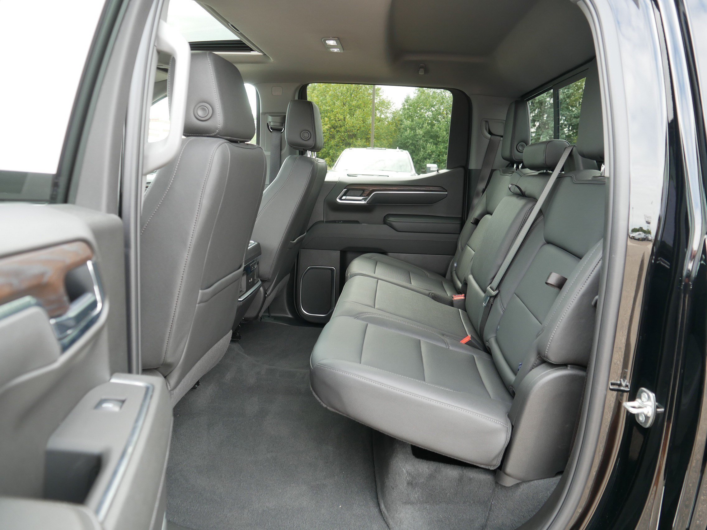 Certified 2025 GMC Sierra 1500 SLT w/ SLT Premium Plus Package AWD/4WD image 34