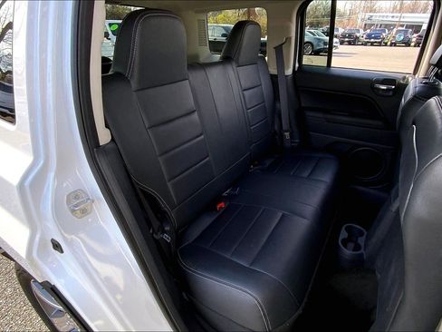 Used 2017 Jeep Patriot High Altitude image 18