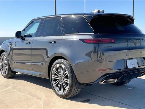 New 2026 Land Rover Range Rover Sport Dynamic SE image 3