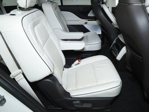 Used 2023 Lincoln Aviator Black Label w/ Jet Package image 33