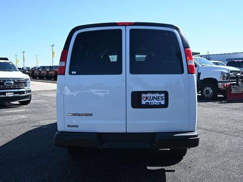 Used 2023 Chevrolet Express 3500 LS RWD image 6