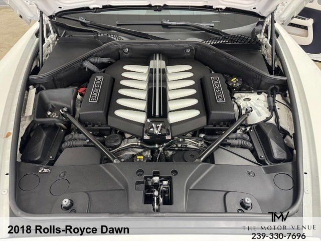 Used 2018 Rolls-Royce Dawn RWD image 33
