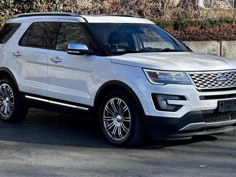 Used 2016 Ford Explorer Platinum image 7