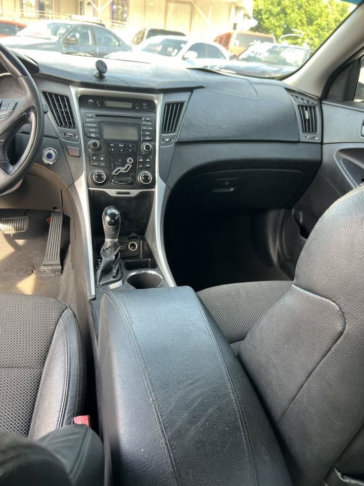 Used 2012 Hyundai Sonata SE FWD image 7