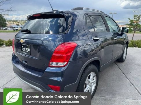 Used 2019 Chevrolet Trax LT w/ Sun & Sound Package AWD/4WD image 10
