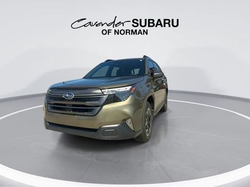 Used 2026 Subaru Forester Premium AWD/4WD image 3